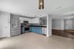 11136 Golden Silence Dr, Riverview, FL 33579 - Photo 18