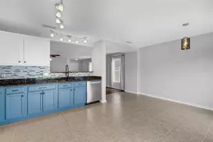 11136 Golden Silence Dr, Riverview, FL 33579 - Photo 16