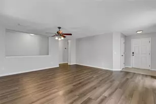 11136 Golden Silence Dr, Riverview, FL 33579 - Photo 6