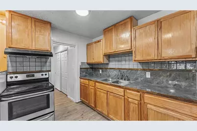 5039 Layton Lane, Lakeland, FL 33811 - Photo 6