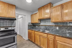 5039 Layton Ln, Lakeland, FL 33811 - Photo 6