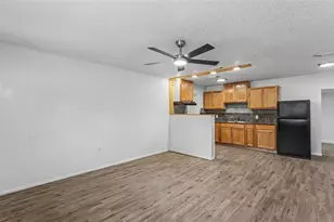5039 Layton Ln, Lakeland, FL 33811 - Photo 2