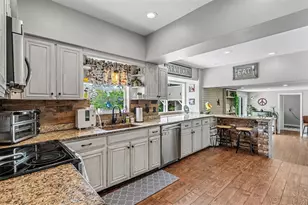2406 Lake Ella Rd, Fruitland Park, FL 34731 - Photo 14