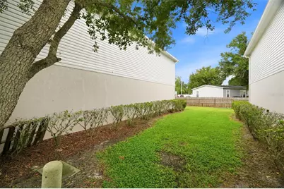 9848 Ashburn Lake Drive, Tampa, FL 33610 - Photo 16