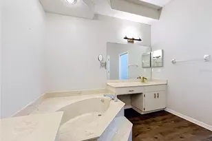 604 McDaniel St, Sun City Center, FL 33573 - Photo 32