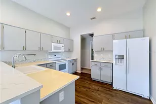 604 McDaniel St, Sun City Center, FL 33573 - Photo 20