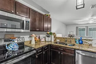 6270 Manitoba Dr, Lakeland, FL 33805 - Photo 8