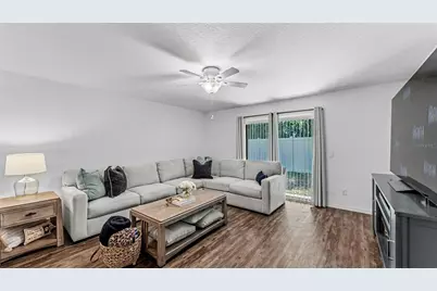 6270 Manitoba Drive, Lakeland, FL 33805 - Photo 2