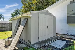 1722 Dooley Ln, Lakeland, FL 33813 - Photo 50