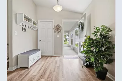 8016 Diamond Creek Lane, Lakeland, FL 33809 - Photo 6