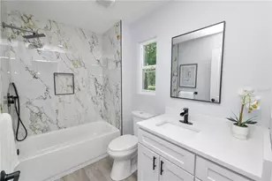 521 Skyline Dr E, Lakeland, FL 33801 - Photo 22