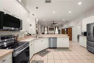 318 Hamilton Shores Dr NE, Winter Haven, FL 33881 - Photo 14