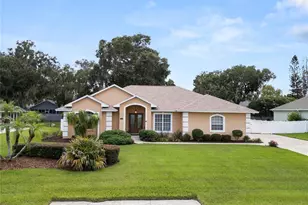 318 Hamilton Shores Dr NE, Winter Haven, FL 33881 - Photo 2