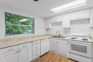 618 W Williams St, Lakeland, FL 33805 - Photo 10