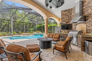 2943 Oak Tree Ln, Lakeland, FL 33810 - Photo 2