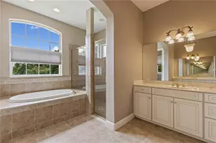 6330 Ashley Dr, Lakeland, FL 33813 - Photo 32