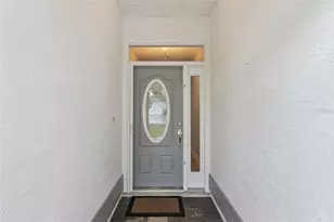6276 Silver Lakes Dr E, Lakeland, FL 33810 - Photo 4