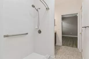 6276 Silver Lakes Dr E, Lakeland, FL 33810 - Photo 38