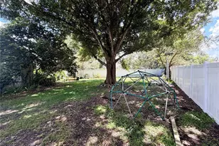 405 Valley Ct, Winter Haven, FL 33884 - Photo 12