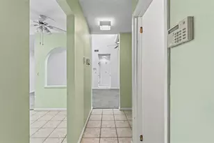 2236 Country Loop N, Lakeland, FL 33811 - Photo 8