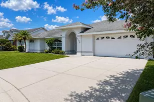 204 Lake Mariam Ct, Winter Haven, FL 33884 - Photo 2