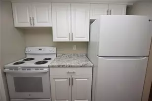 1224 Waterview Blvd E, Lakeland, FL 33801 - Photo 4