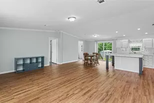 1315 Windsong Dr, Lakeland, FL 33811 - Photo 2