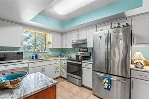 6627 Sweetbriar Ln, Lakeland, FL 33813 - Photo 4