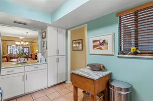 6627 Sweetbriar Ln, Lakeland, FL 33813 - Photo 6
