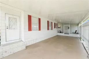 1008 Elizabeth Ln, Lakeland, FL 33809 - Photo 2