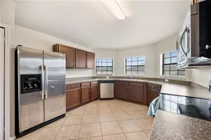 7019 Heatherbrook Dr, Lakeland, FL 33809 - Photo 6