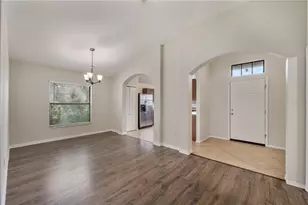 7019 Heatherbrook Dr, Lakeland, FL 33809 - Photo 4