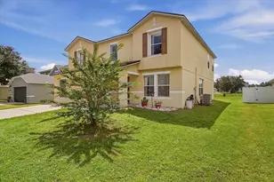7517 Hunters Greene Cir, Lakeland, FL 33810 - Photo 2