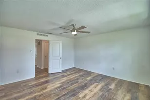 537 Madison Dr, Davenport, FL 33837 - Photo 20