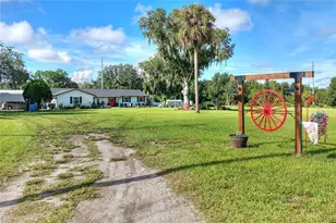 4220 Howell Ln, Mulberry, FL 33860 - Photo 2