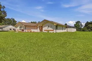 1731 Brangus Dr, Lakeland, FL 33810 - Photo 6