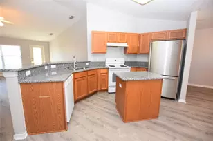6835 Hunters Crossing Blvd, Lakeland, FL 33809 - Photo 4