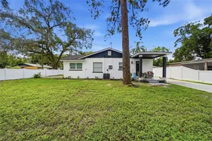10124 N Hyacinth Ave, Tampa, FL 33612 - Photo 10