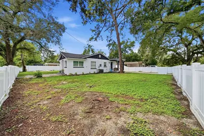 10124 N Hyacinth Avenue, Tampa, FL 33612 - Photo 32