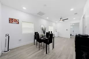 10124 N Hyacinth Ave, Tampa, FL 33612 - Photo 18