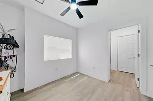 10124 N Hyacinth Ave, Tampa, FL 33612 - Photo 24