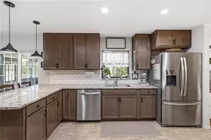 124 N Pointe Dr, Auburndale, FL 33823 - Photo 6