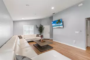 171 Lake Mariana Pl, Auburndale, FL 33823 - Photo 4