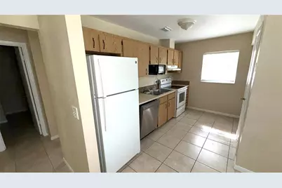 215 E Hibiscus Drive, Lakeland, FL 33803 - Photo 4