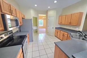 3461 Longview Ln, Lakeland, FL 33812 - Photo 10