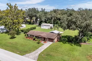 6520 Newman Cir E, Lakeland, FL 33811 - Photo 1