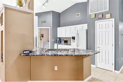 5622 Fischer Drive, Lakeland, FL 33812 - Photo 8