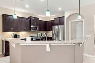 7384 Huntington Summit Blvd, Lakeland, FL 33810 - Photo 10