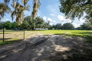 2242 Fox Run Ln, Lake Wales, FL 33898 - Photo 2