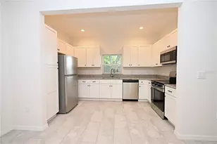 1013 N Brunnell Pkwy, Lakeland, FL 33805 - Photo 2
